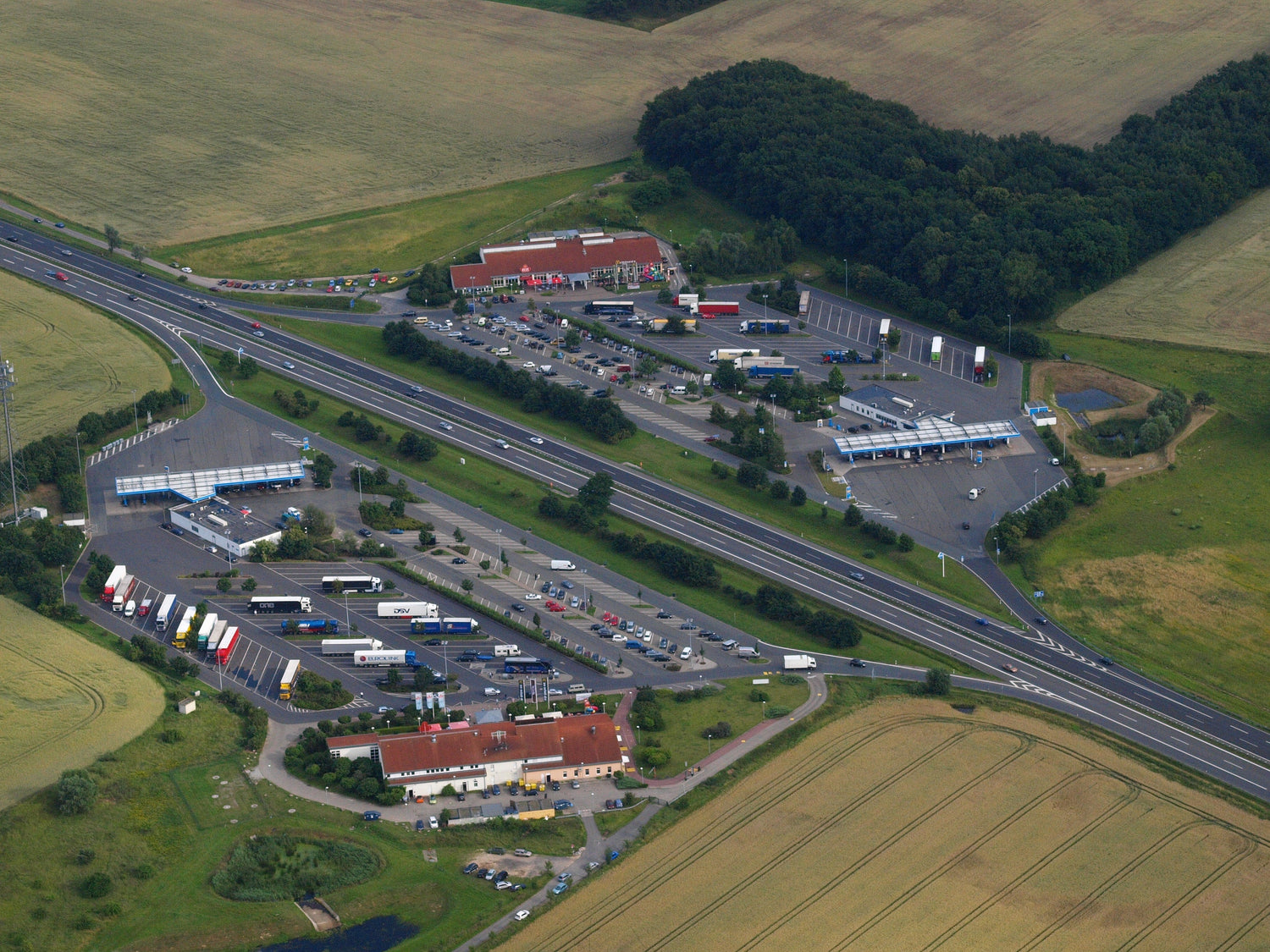 truck stops for canadian drivers